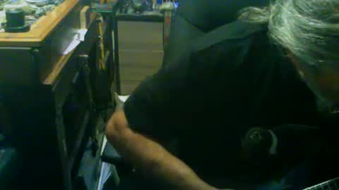 johnnyshung1 online show from 10/01/25, 06:36