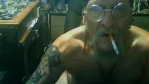 johnnyshung1 online show from 11/24/25, 03:34