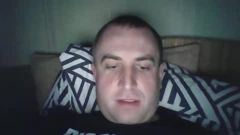 Snapshot of johnoreon chatting on 10/22/25, 06:51 johnoreon online show from 10/22/25, 06:51