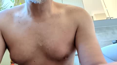 johnsmith401 online show from 04/12/26, 08:19