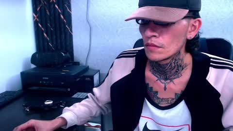 johnsonisaac94  online show from 02/09/25, 11:36