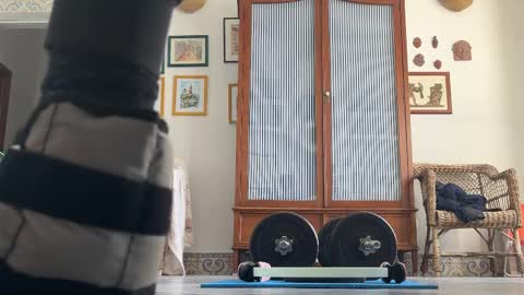 Snapshot of johny_bee chatting on 02/20/25, 09:00 Johnny online show from 02/20/25, 09:00