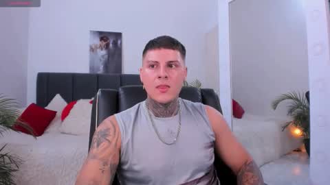 Johny online show from 10/25/25, 06:46