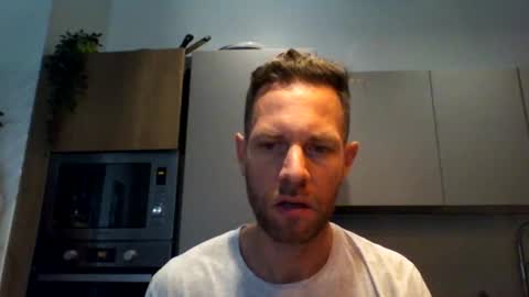 jojo19844 online show from 09/09/25, 08:14