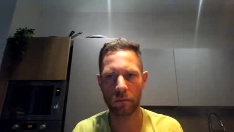 jojo19844 online show from 09/10/25, 08:47