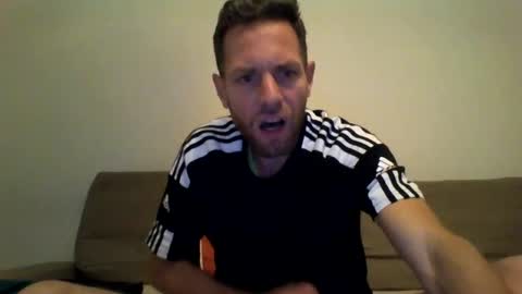 jojo19844 online show from 10/14/25, 05:58