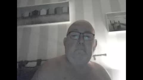 jojo60000529566 online show from 12/18/24, 06:21