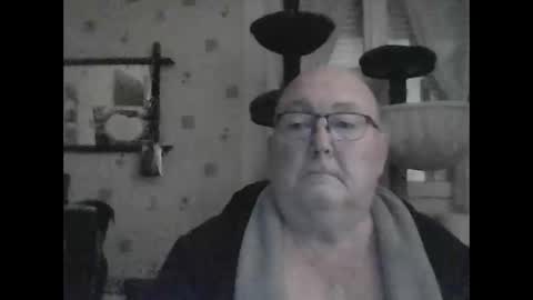 jojo60000529566 online show from 01/06/25, 10:26