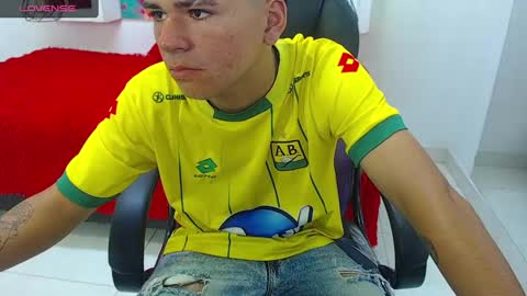 jokerbrad_1 online show from 10/06/25, 06:49