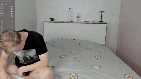 Snapshot of jokkeer69 chatting on 10/04/25, 10:02 Hello we John and Harli online show from 10/04/25, 10:02