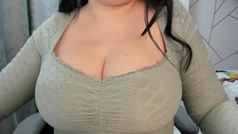 Snapshot of jolenekiss chatting on 12/18/24, 10:51 Jolene online show from 12/18/24, 10:51