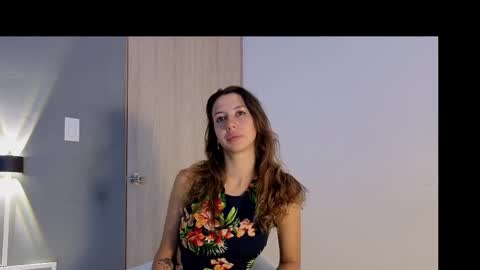 jolie_lov online show from 09/24/25, 01:25