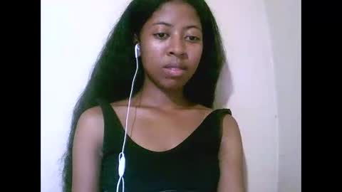 joliekah27 online show from 05/03/26, 11:00