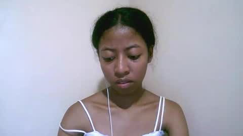 joliekah27 online show from 05/06/26, 01:49