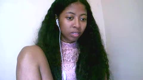 joliekah27 online show from 05/10/26, 08:30