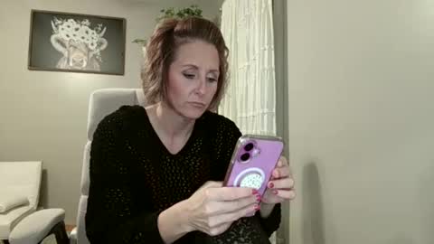 Jolie online show from 11/22/25, 02:43