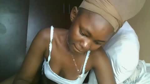 jollynabeb online show from 11/02/25, 02:19