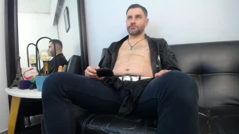  JONAS BEARD  online show from 09/13/25, 07:35