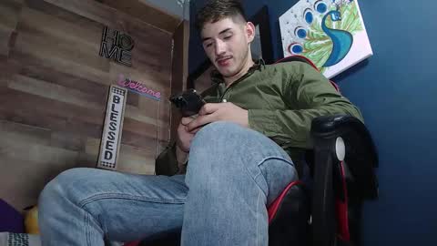 Snapshot of jonathancast08 chatting on 10/01/25, 01:00 jonathancast08 online show from 10/01/25, 01:00