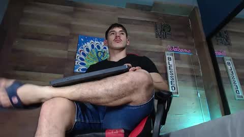 Snapshot of jonathancast08 chatting on 10/13/25, 07:36 jonathancast08 online show from 10/13/25, 07:36