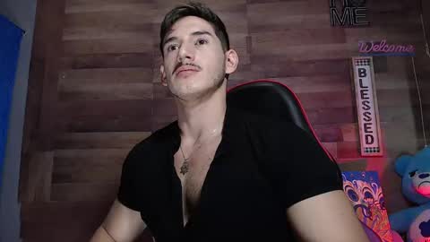 Snapshot of jonathancast08 chatting on 10/15/25, 02:39 jonathancast08 online show from 10/15/25, 02:39