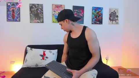 Instagram jonathanfit14 online show from 02/04/26, 09:53