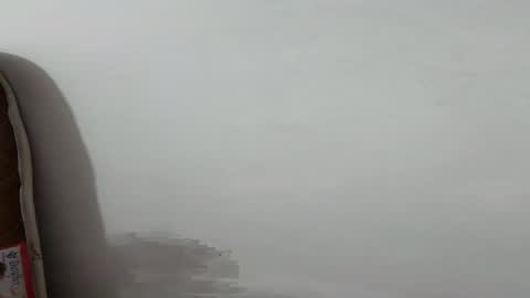 Snapshot of jonlis01 chatting on 12/22/25, 02:41 jonlis01 online show from 12/22/25, 02:41