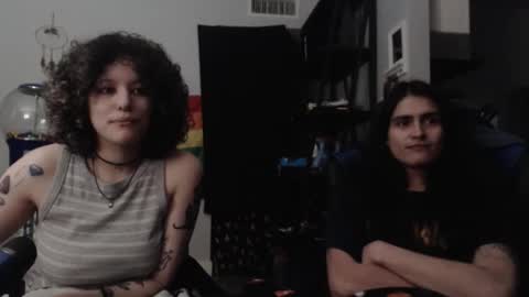 Snapshot of jonmessfan chatting on 11/02/25, 04:42 jonmessfan online show from 11/02/25, 04:42