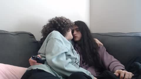 Snapshot of jonmessfan chatting on 12/19/25, 09:55 jonmessfan online show from 12/19/25, 09:55