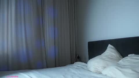 Snapshot of jonnienita chatting on 07/11/26, 12:08 Alice online show from 07/11/26, 12:08