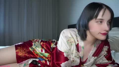 Snapshot of jonnienita chatting on 07/14/26, 01:28 Alice online show from 07/14/26, 01:28
