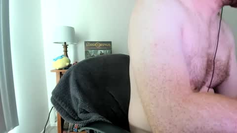 Snapshot of jonnlulz chatting on 12/27/24, 07:14 Jon online show from 12/27/24, 07:14