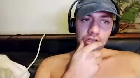 Snapshot of jonnyblow chatting on 12/19/24, 06:12 J online show from 12/19/24, 06:12