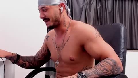 Snapshot of jonnyporn1 chatting on 12/31/24, 04:49 jonnyporn1 online show from 12/31/24, 04:49