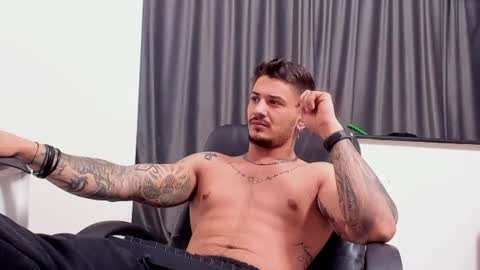 Snapshot of jonnyporn1 chatting on 01/19/25, 08:51 jonnyporn1 online show from 01/19/25, 08:51