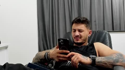 Snapshot of jonnyporn1 chatting on 01/31/25, 10:10 jonnyporn1 online show from 01/31/25, 10:10