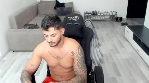 Snapshot of jonnyporn1 chatting on 09/16/25, 11:00 jonnyporn1 online show from 09/16/25, 11:00