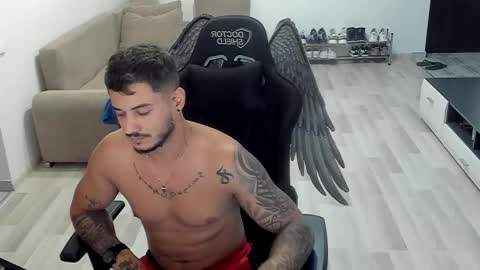 Snapshot of jonnyporn1 chatting on 09/17/25, 11:12 jonnyporn1 online show from 09/17/25, 11:12