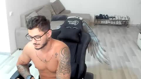 jonnyporn1 online show from 09/24/25, 11:02