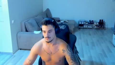 Snapshot of jonnyporn1 chatting on 10/09/25, 12:30 jonnyporn1 online show from 10/09/25, 12:30