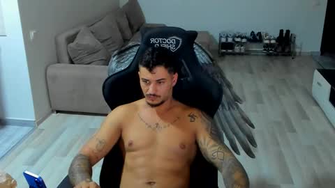 Snapshot of jonnyporn1 chatting on 10/11/25, 05:39 jonnyporn1 online show from 10/11/25, 05:39