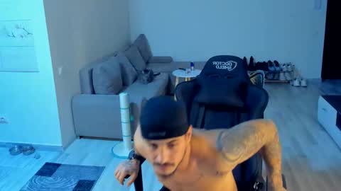 Snapshot of jonnyporn1 chatting on 11/02/25, 09:17 jonnyporn1 online show from 11/02/25, 09:17