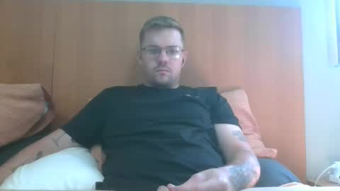 jonoy1995 online show from 01/06/25, 04:58