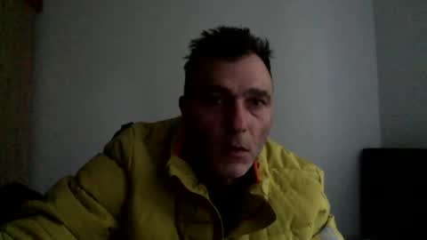 Snapshot of jony938 chatting on 12/18/25, 03:07 jony938 online show from 12/18/25, 03:07