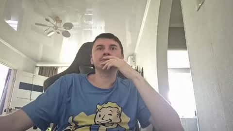 I  U online show from 04/29/26, 07:45