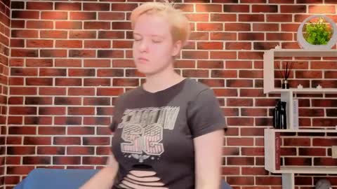 Ellie online show from 05/16/26, 10:36
