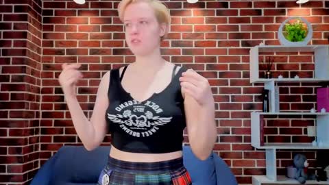 Ellie online show from 05/22/26, 08:21