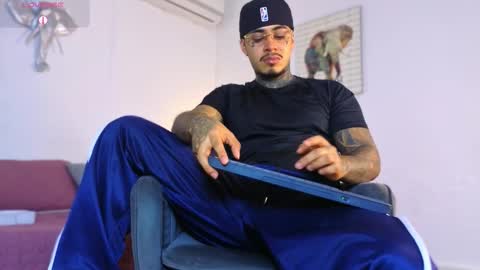 Jordan Smith online show from 12/22/25, 09:23