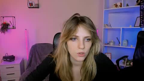 jose_fairy online show from 11/11/25, 10:04