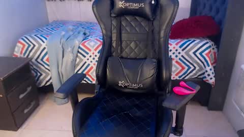 Snapshot of jose_sexycumm chatting on 01/05/25, 10:40 jose_sexycumm online show from 01/05/25, 10:40